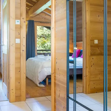 Waterside Mountain Apartman